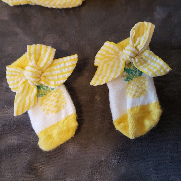 Pineapple headband and socks set - Picture 2 of 5